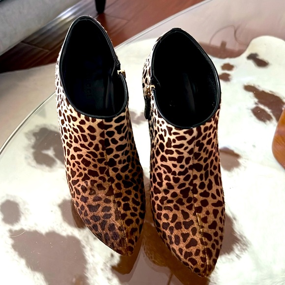 Authentic GUCCI Ponyhair Pointed Toe boots - Picture 1 of 11